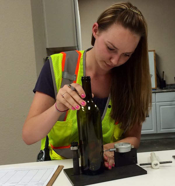 TricorBraun WinePak checks for sink on wine bottle.